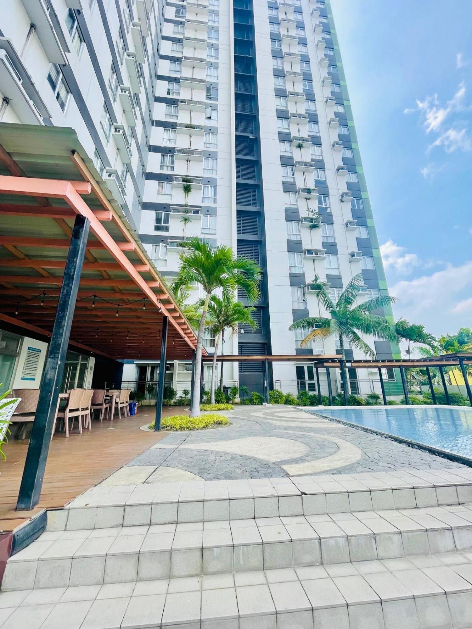 2-Bedroom Condo Unit With Balcony At Centrio Tower Beside Ayala Centrio Mall Downtown Cdo 카가얀드오로 외부 사진
