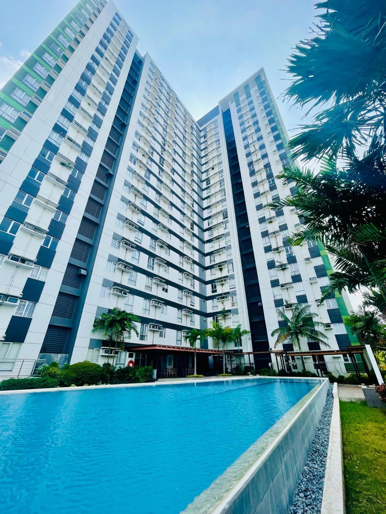 2-Bedroom Condo Unit With Balcony At Centrio Tower Beside Ayala Centrio Mall Downtown Cdo 카가얀드오로 외부 사진
