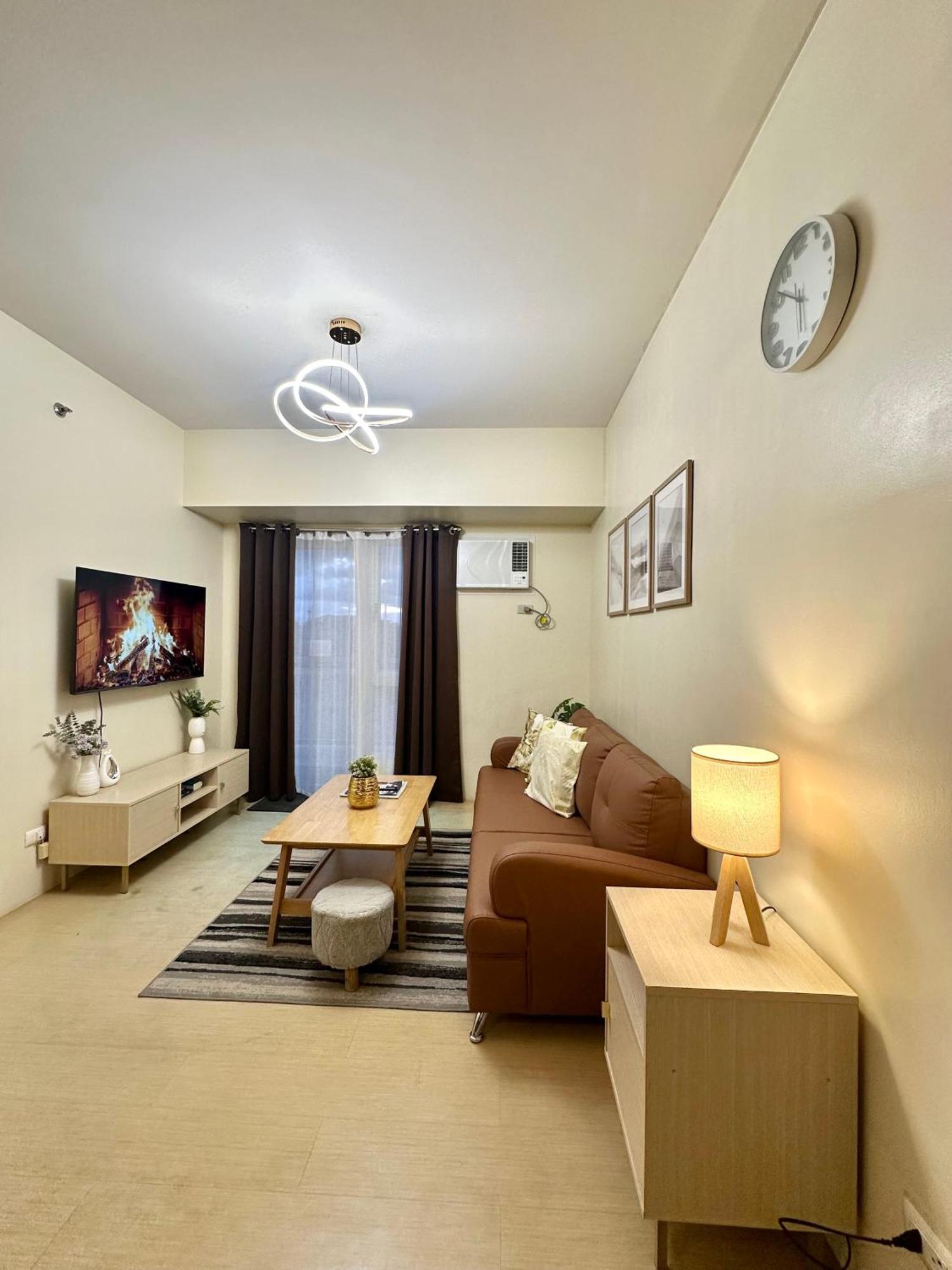 2-Bedroom Condo Unit With Balcony At Centrio Tower Beside Ayala Centrio Mall Downtown Cdo 카가얀드오로 외부 사진