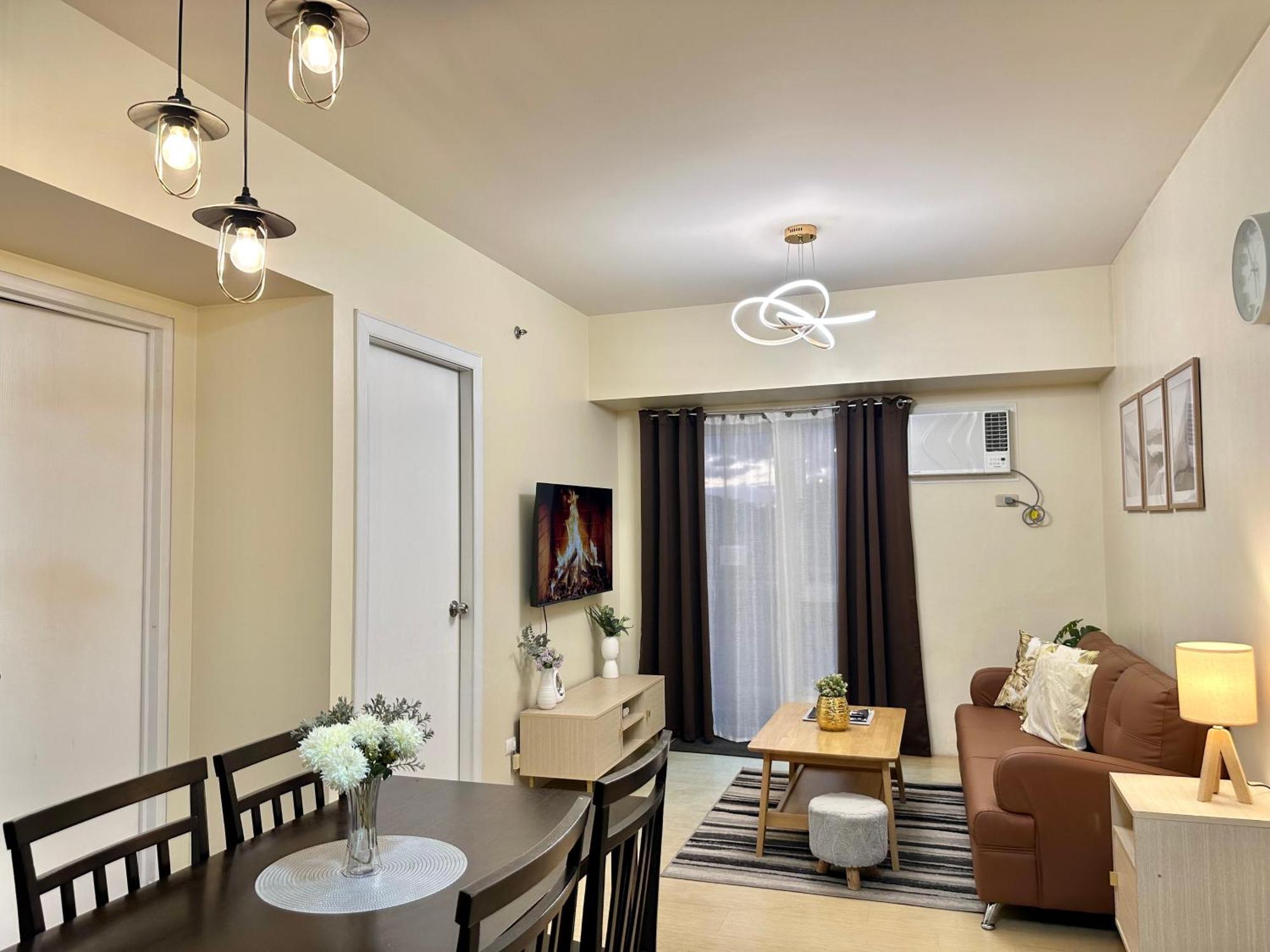 2-Bedroom Condo Unit With Balcony At Centrio Tower Beside Ayala Centrio Mall Downtown Cdo 카가얀드오로 외부 사진