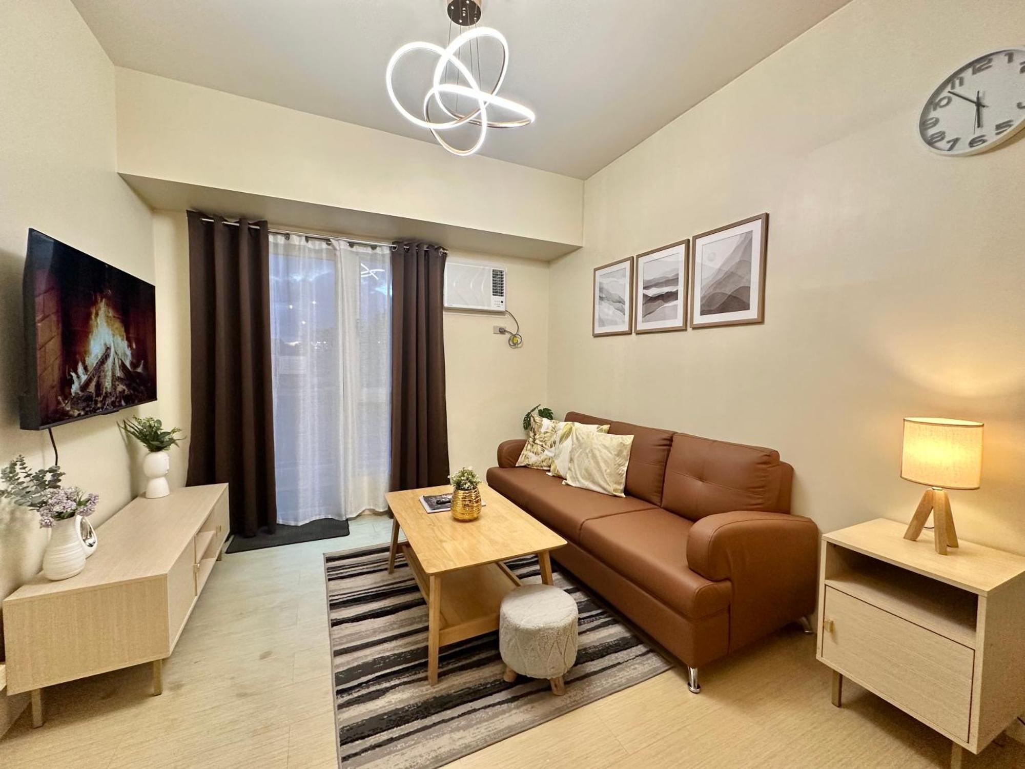 2-Bedroom Condo Unit With Balcony At Centrio Tower Beside Ayala Centrio Mall Downtown Cdo 카가얀드오로 외부 사진