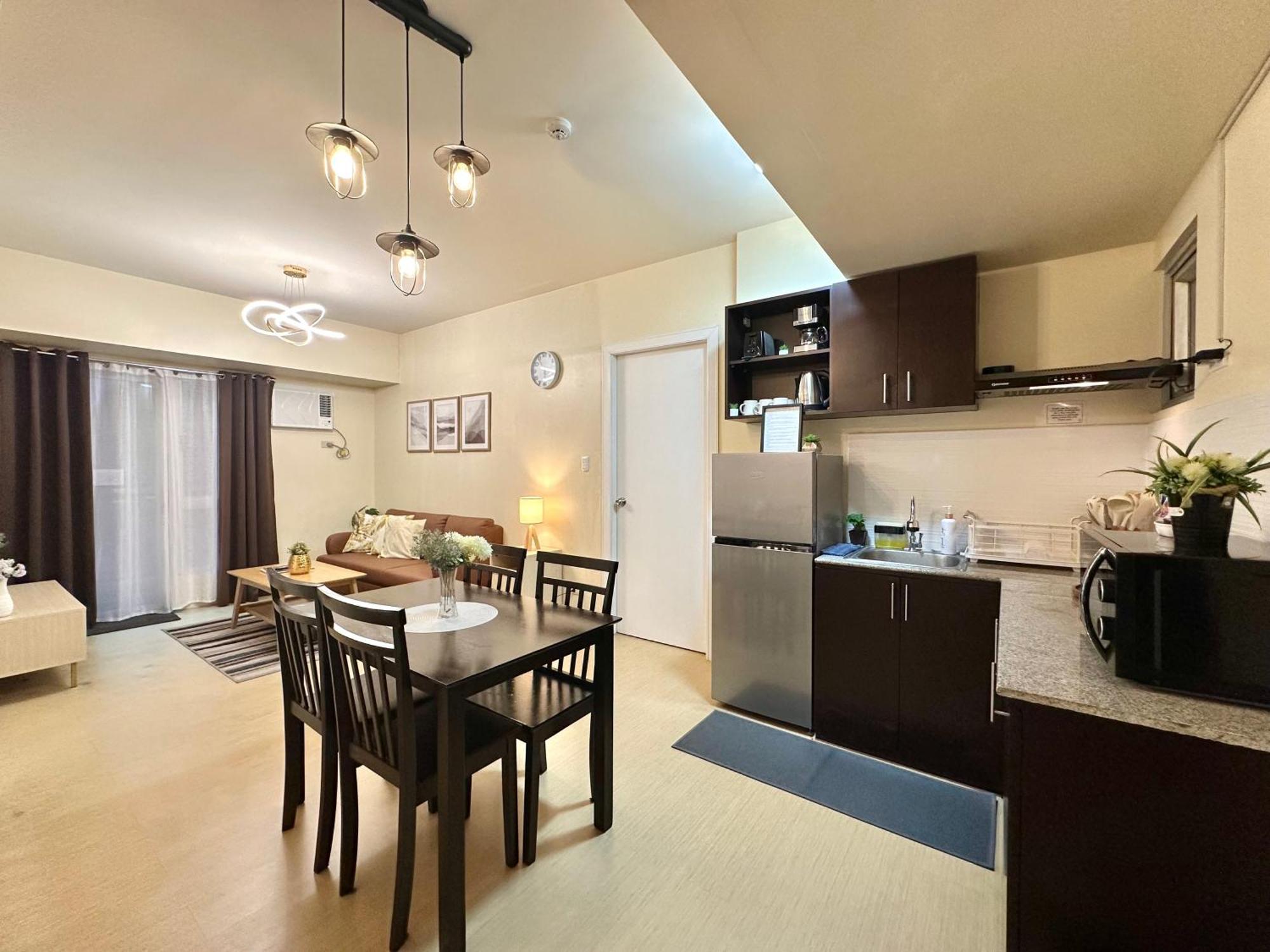 2-Bedroom Condo Unit With Balcony At Centrio Tower Beside Ayala Centrio Mall Downtown Cdo 카가얀드오로 외부 사진