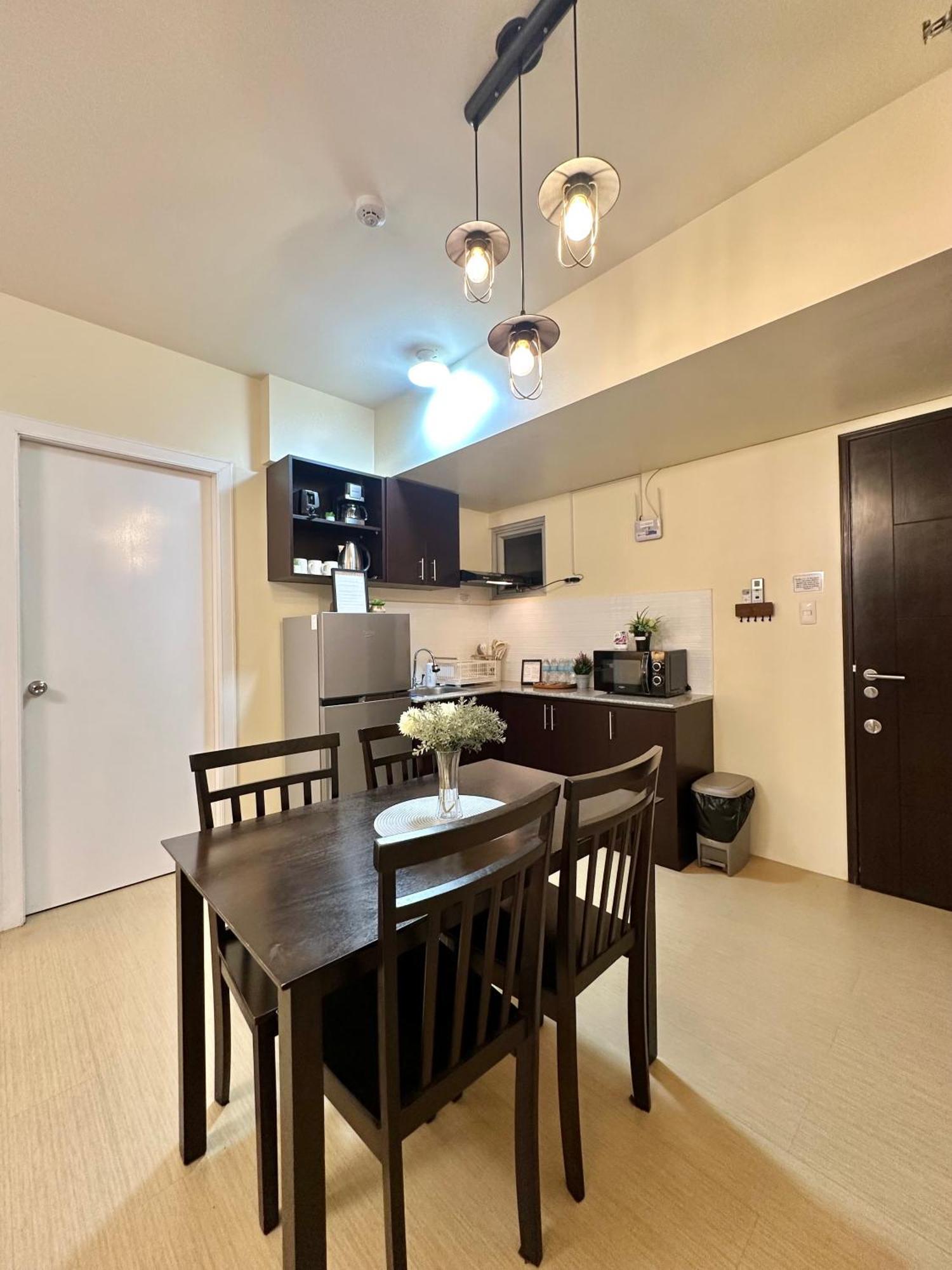 2-Bedroom Condo Unit With Balcony At Centrio Tower Beside Ayala Centrio Mall Downtown Cdo 카가얀드오로 외부 사진